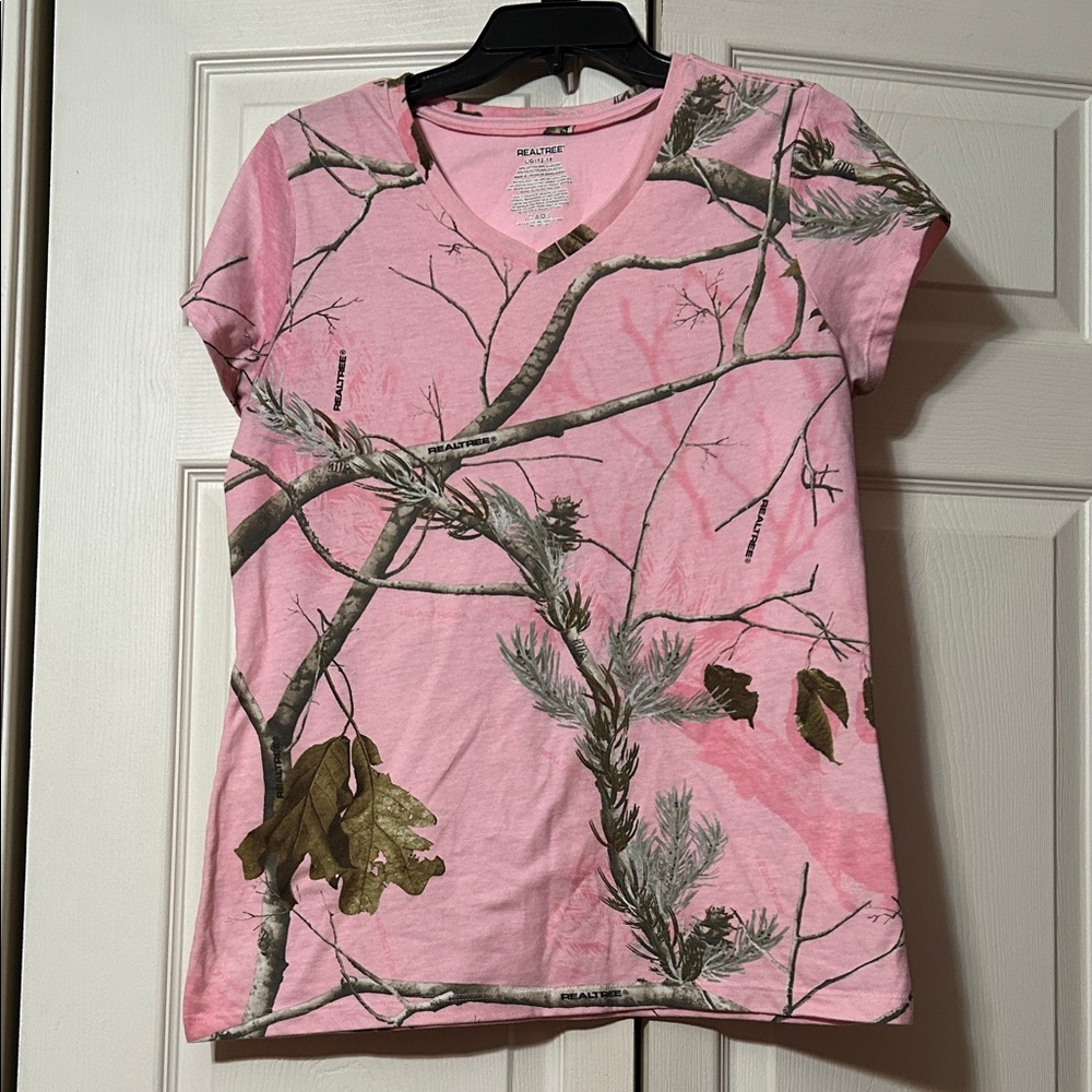 Realtree Women’s Large Pink Camo Short Sleeve Tee